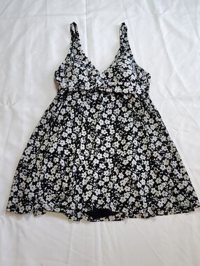 A.C.T. Active Control Technology Women's Swimsuit Size 10 One Piece Floral Black